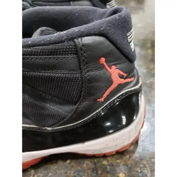 Air Jordan 11 OG 1996 Bred 9 Black & Red Patent Leather Tinker Hatfield Lace Up